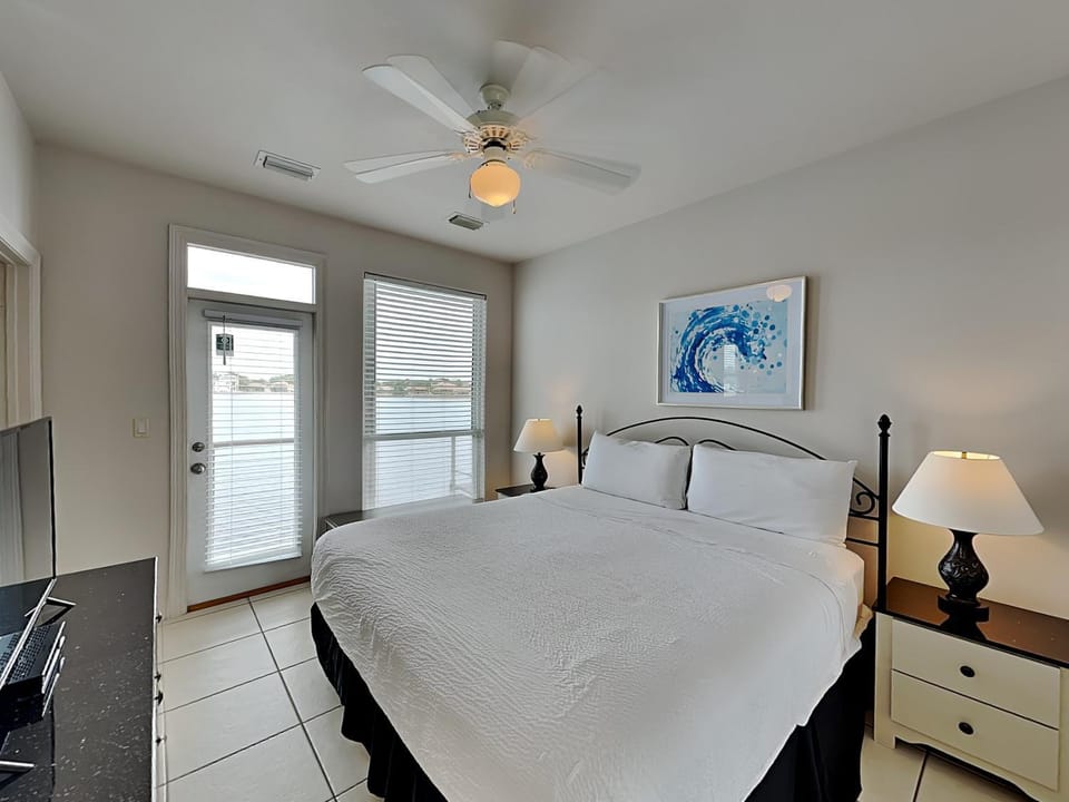 Bed, TV and multimedia, Bedroom, furniture, air conditioner