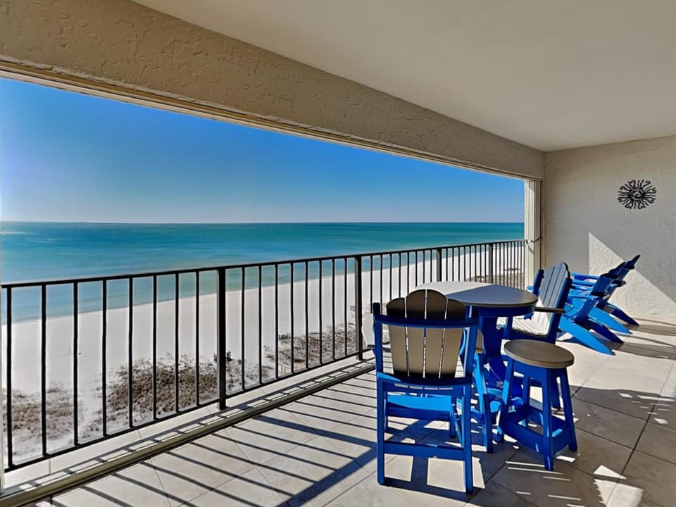 Balcony/Terrace, Seating area, Beach, Sea view