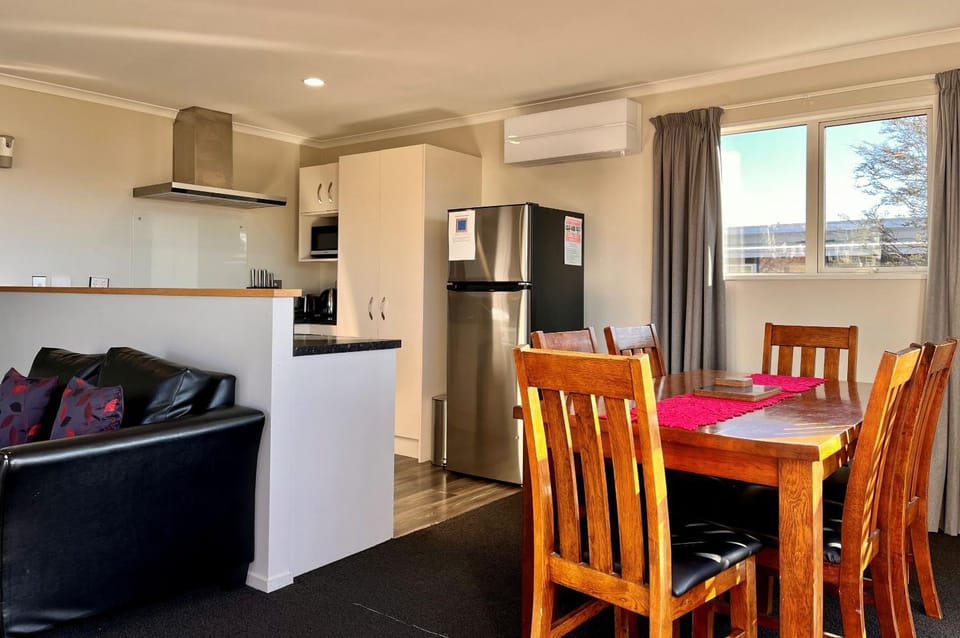 Living room, Dining area, heating, kitchen