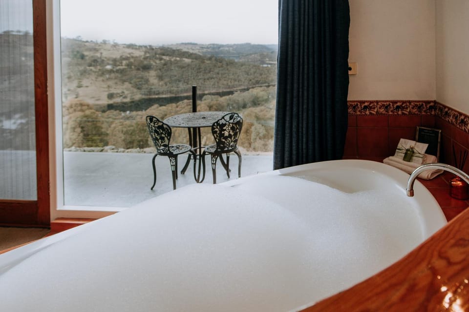 Hot Tub, View (from property/room), Balcony/Terrace