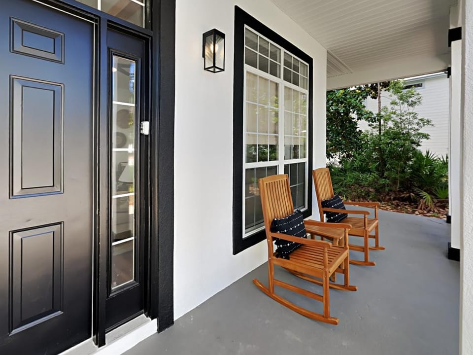 Patio, Facade/entrance, Seating area