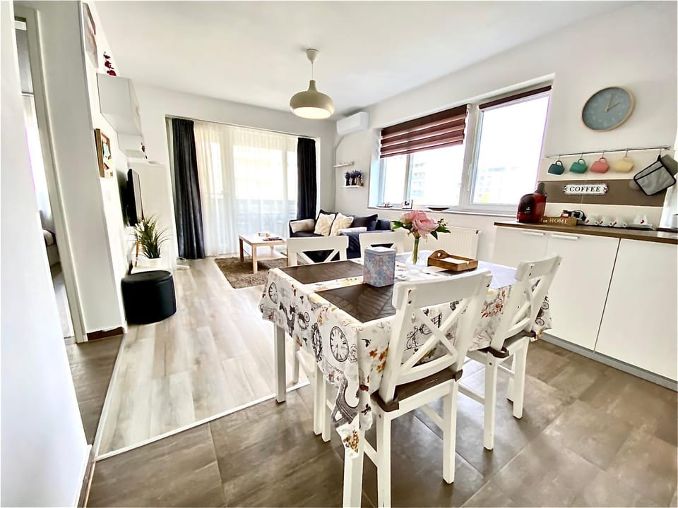 Kitchen or kitchenette, Living room, Seating area