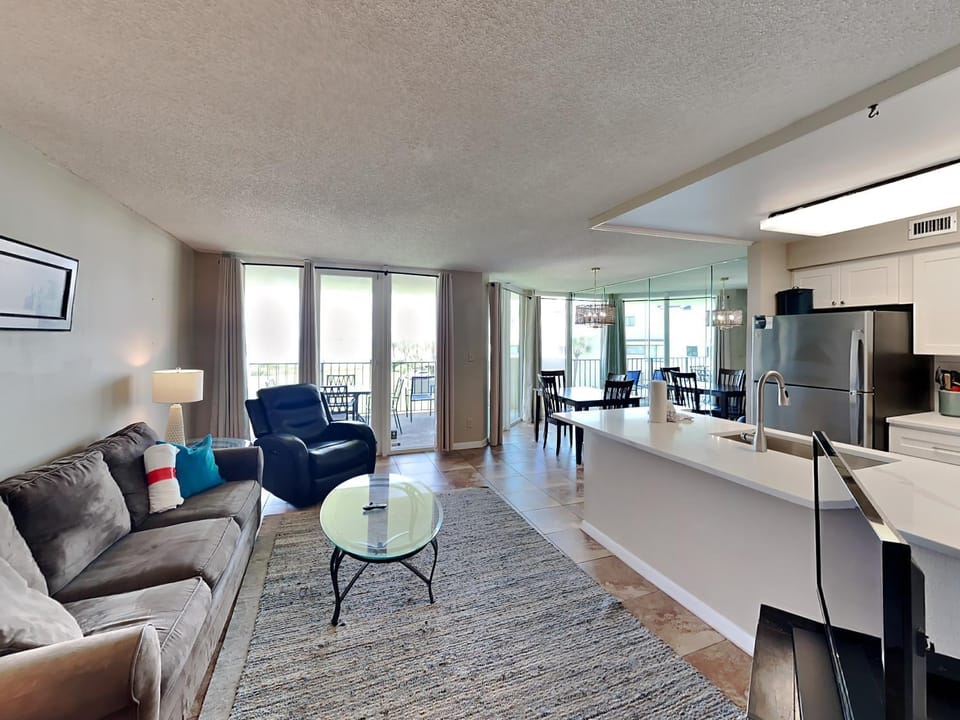 Kitchen or kitchenette, Living room, Seating area, Dining area, Sea view, furniture