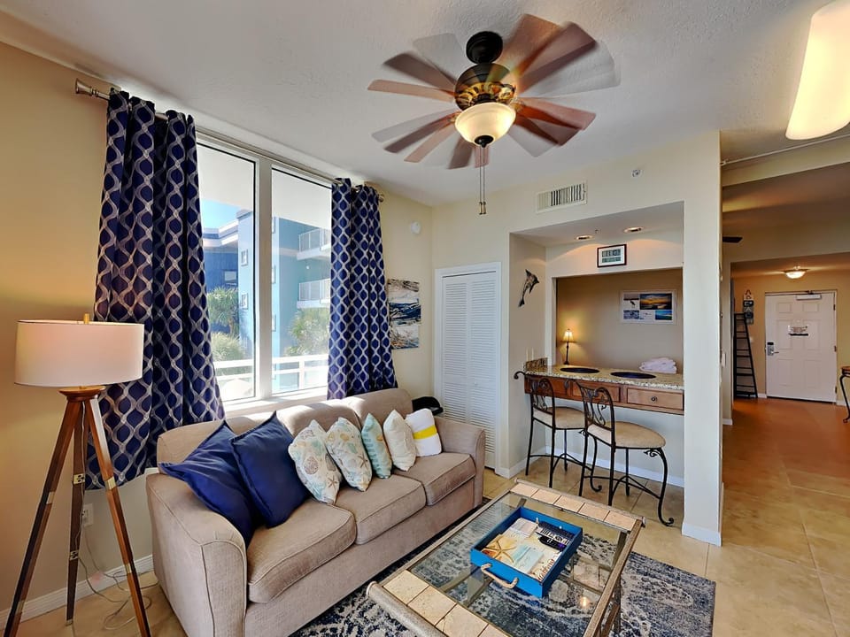 Kitchen or kitchenette, Living room, Seating area, furniture, air conditioner