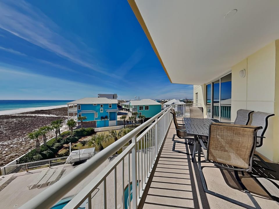 Balcony/Terrace, Seating area, Beach, Sea view