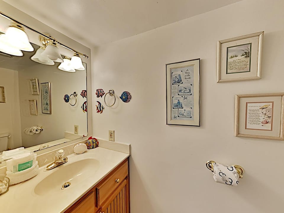 Bathroom, towels