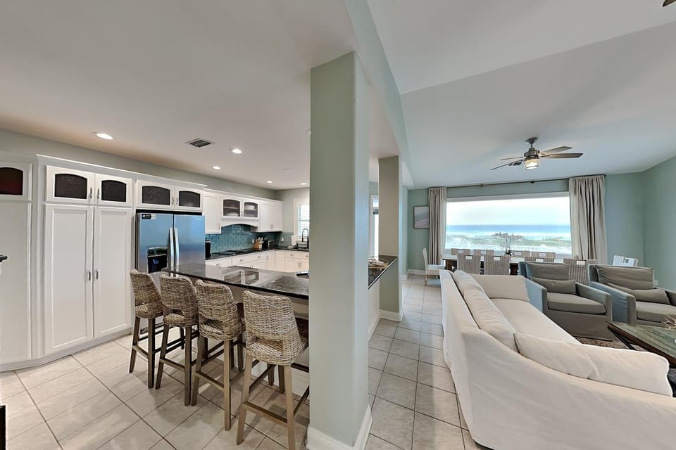 Kitchen or kitchenette, Living room, Seating area, Dining area, Sea view, furniture