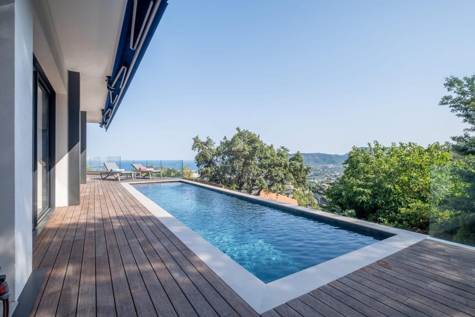 Architect-Designed House Heated Pool and Sea View Villa in Mandelieu-La Napoule