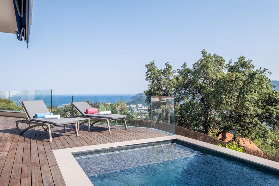 Architect-Designed House Heated Pool and Sea View Villa in Mandelieu-La Napoule