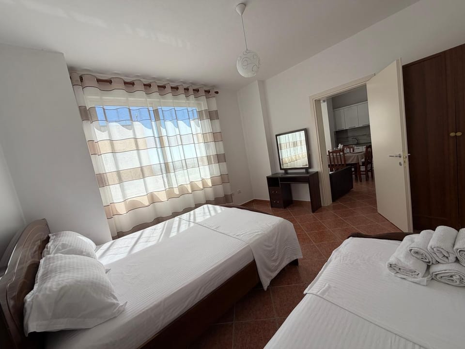 Communal lounge/ TV room, Bed, Photo of the whole room, Bedroom, towels, wardrobe