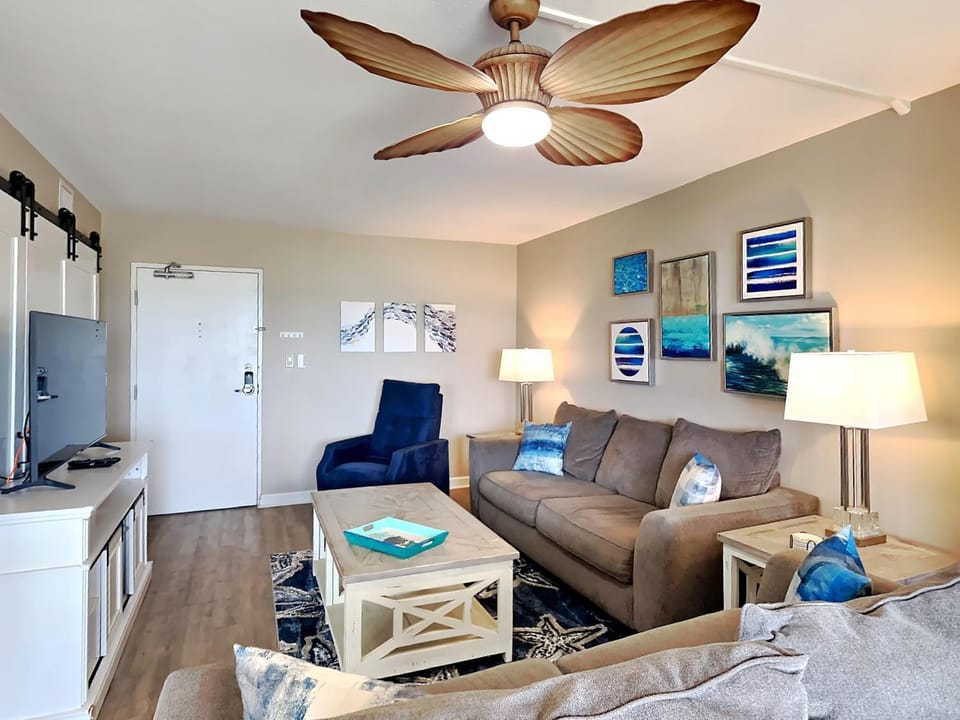 TV and multimedia, Living room, Seating area, furniture