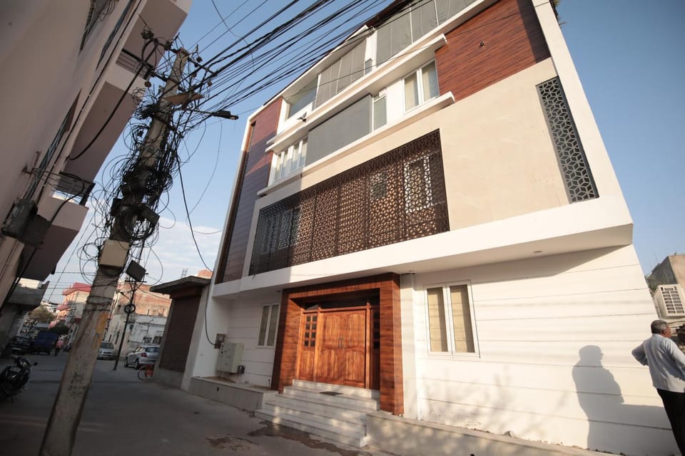 Property building, Facade/entrance
