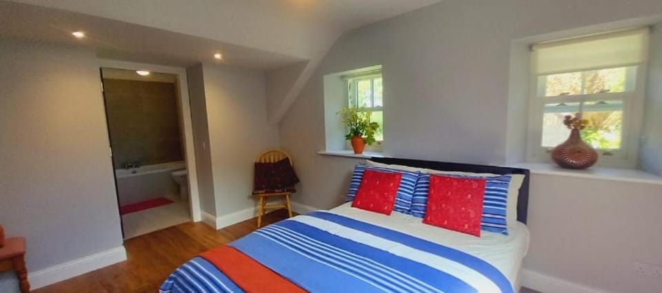Dingle Woodland Cottage Apartment in County Kerry