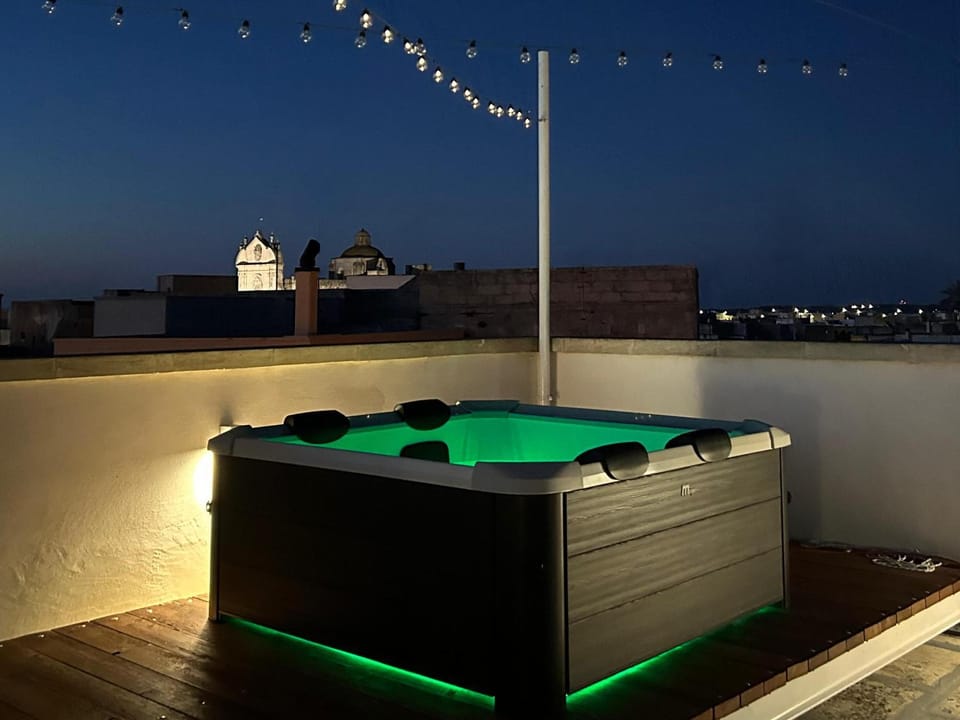 Night, Hot Tub, City view
