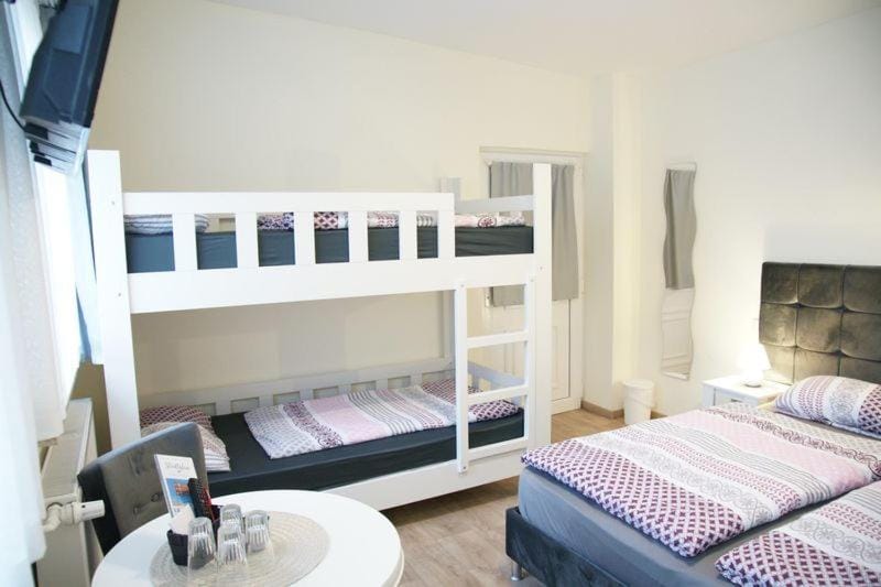 Das Sofa Restaurant-Hotel-Spätkauf Bed and Breakfast in Greifswald