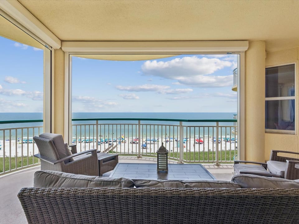 Balcony/Terrace, Seating area, Beach, Sea view, furniture