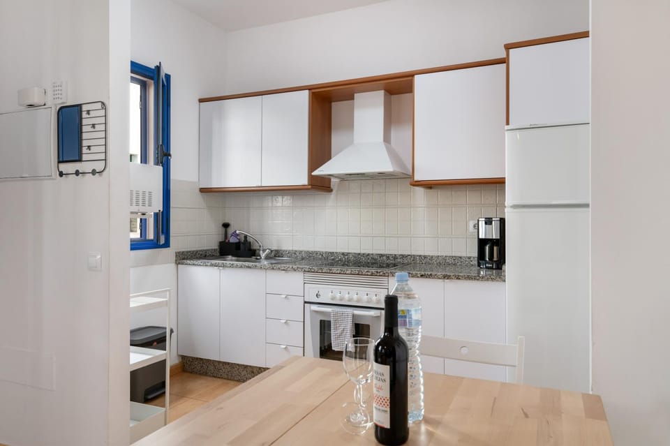 Kitchen or kitchenette, Living room