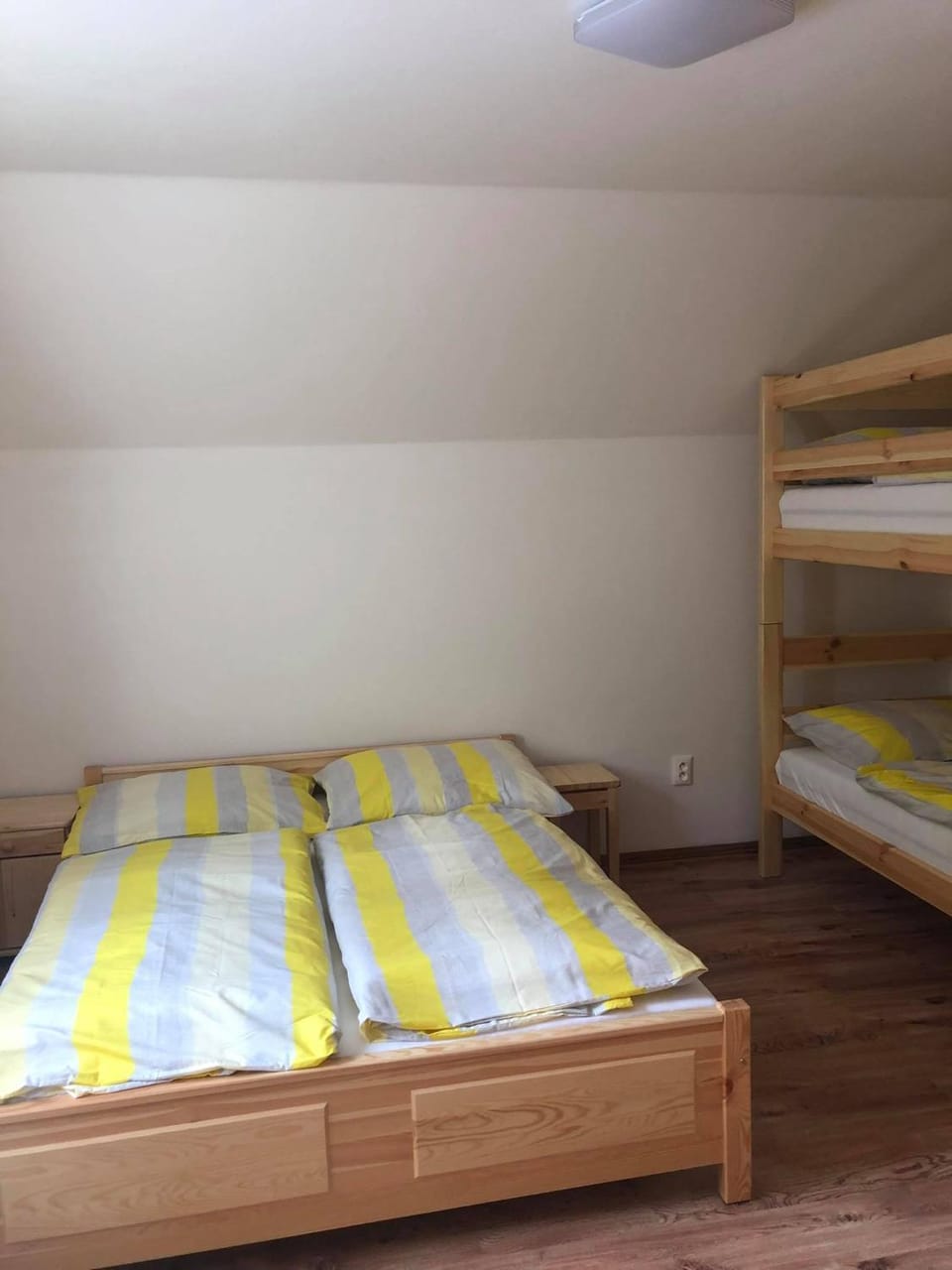 Photo of the whole room, Bedroom, bunk bed