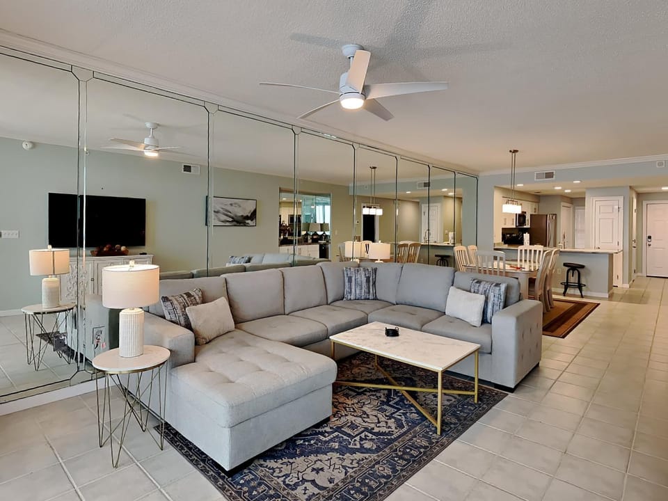 TV and multimedia, Living room, Seating area, Dining area, furniture