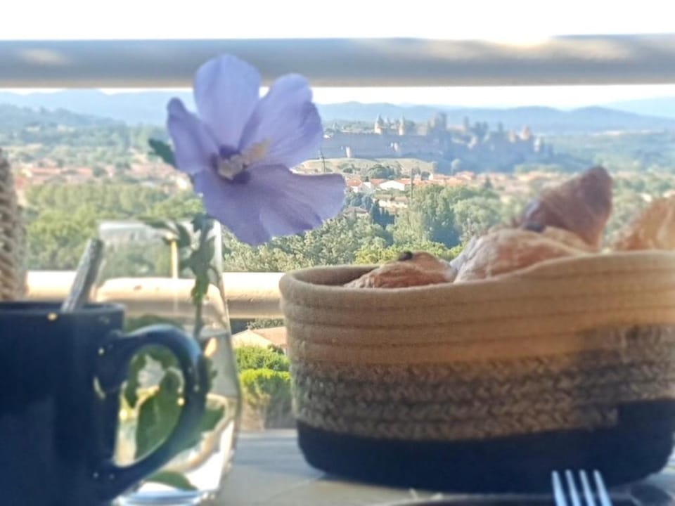 Natural landscape, City view, Landmark view, Breakfast, Continental breakfast