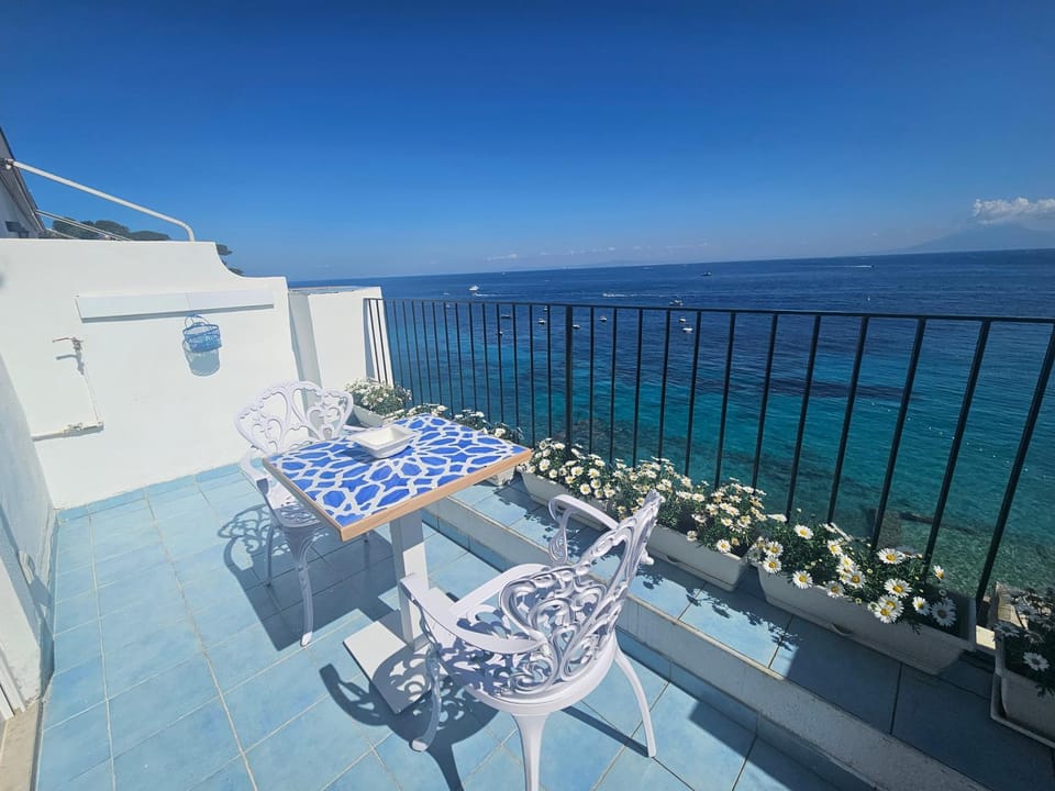 La Bomboniera Apartment in Marina Grande