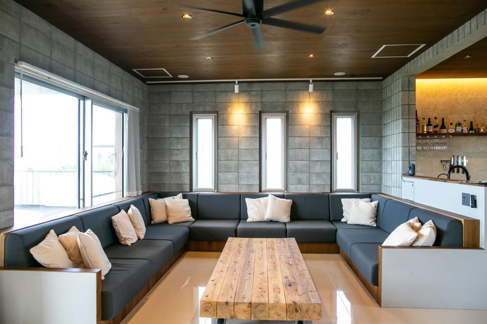 Living room, Photo of the whole room