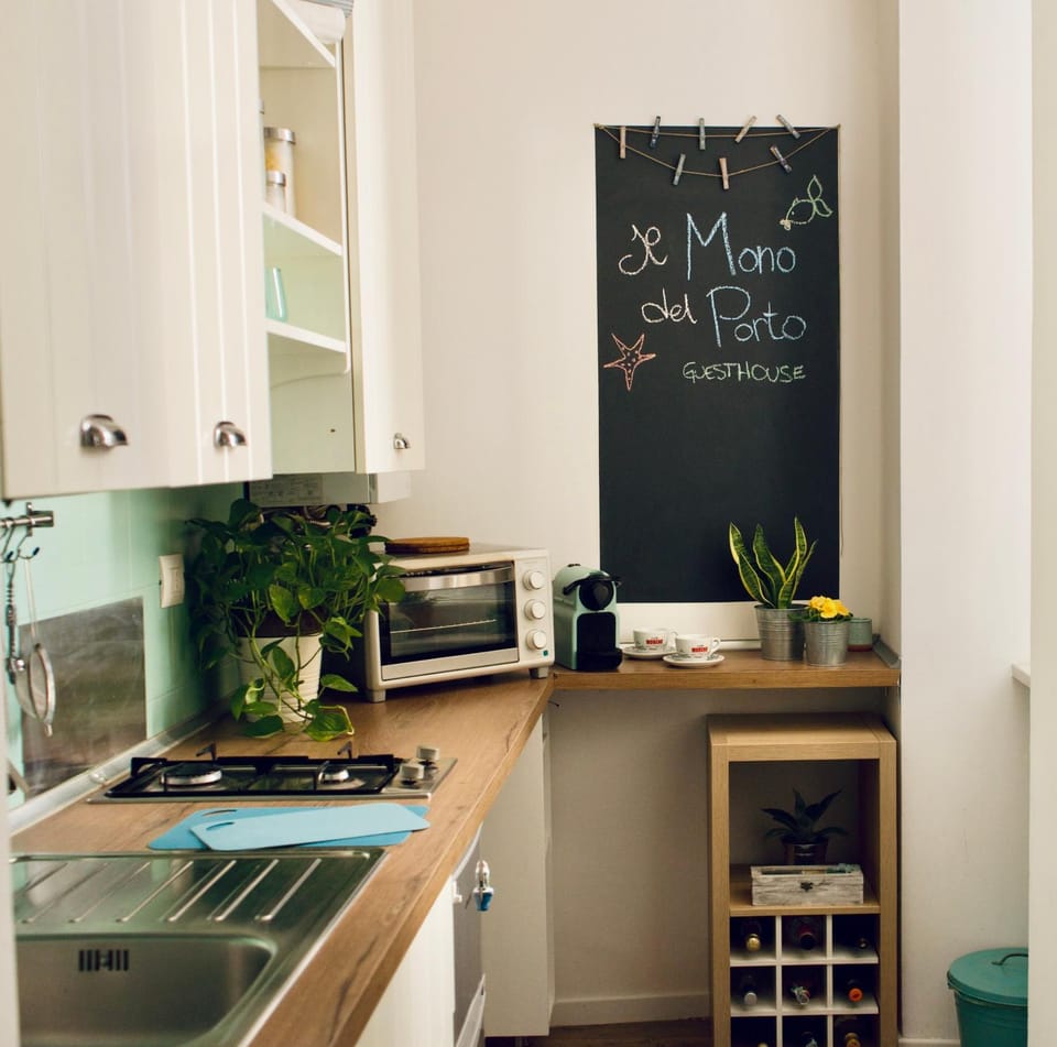 Kitchen or kitchenette