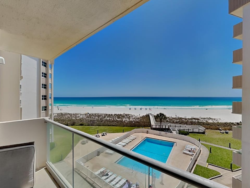 View (from property/room), Balcony/Terrace, Beach, Pool view, Sea view, Swimming pool