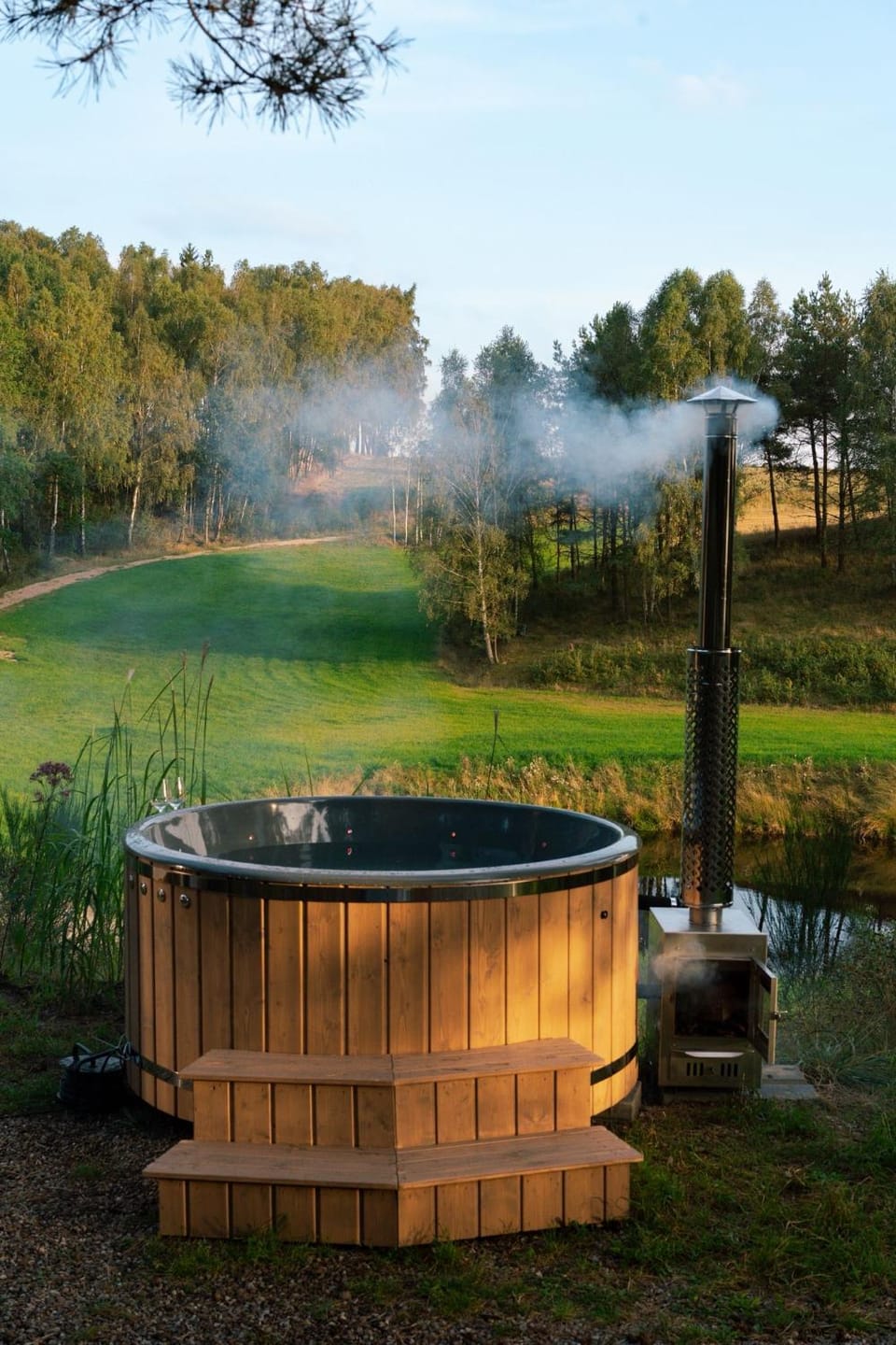 Natural landscape, Hot Tub, Garden view