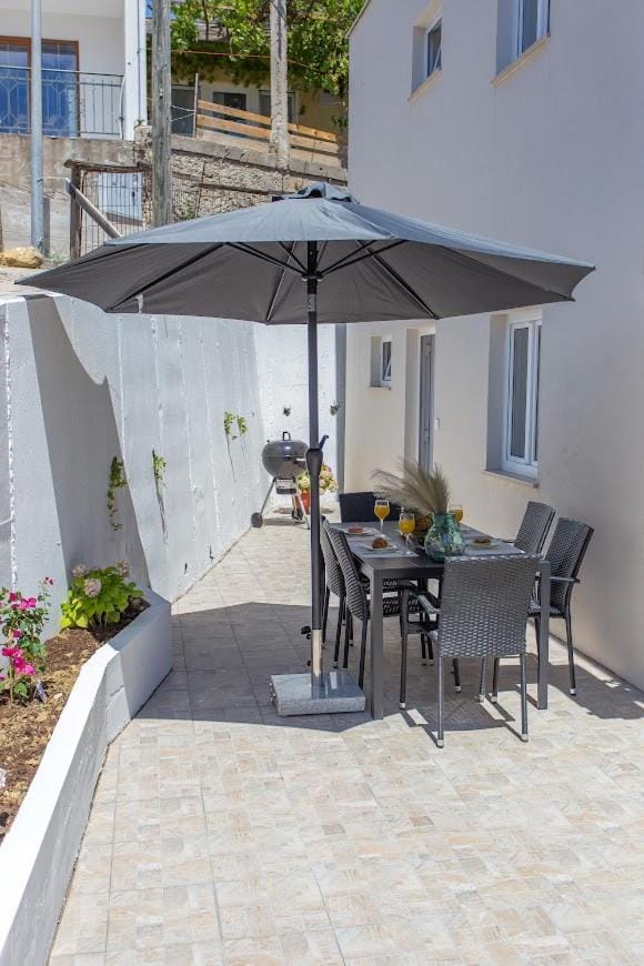 BBQ facilities, Balcony/Terrace