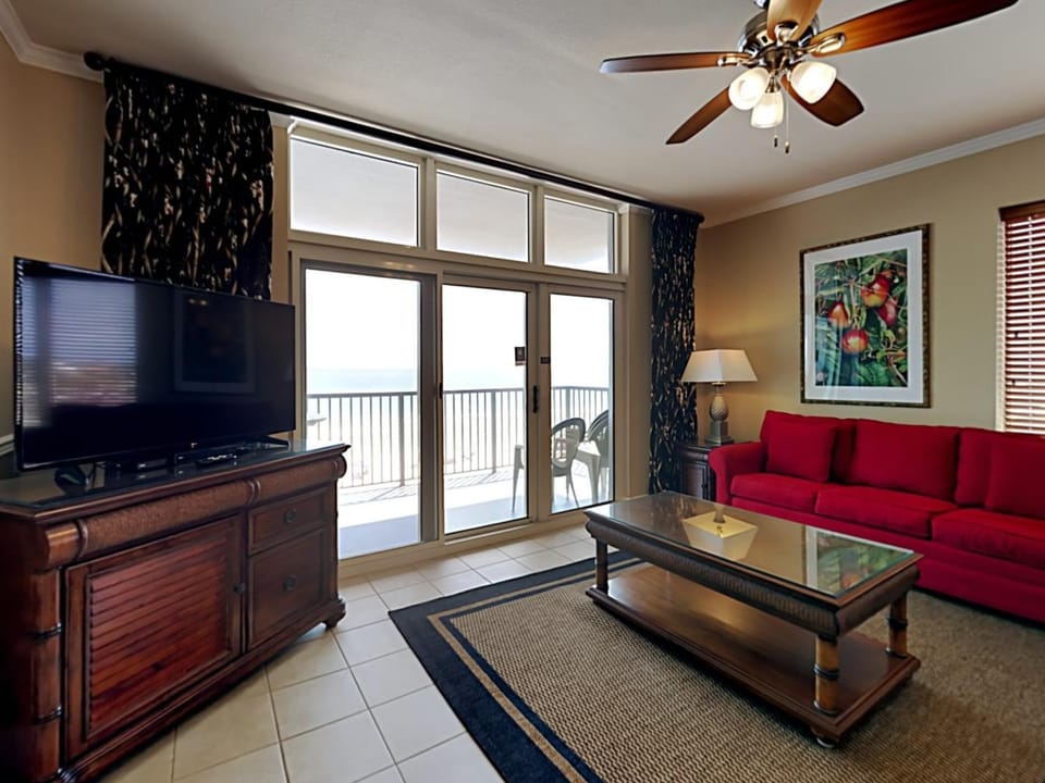 TV and multimedia, Balcony/Terrace, Living room, Seating area, furniture