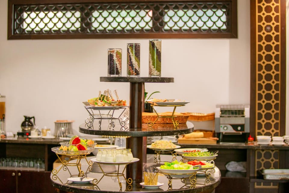 Food and drinks, Food, Breakfast, Buffet breakfast, Lunch, Drinks