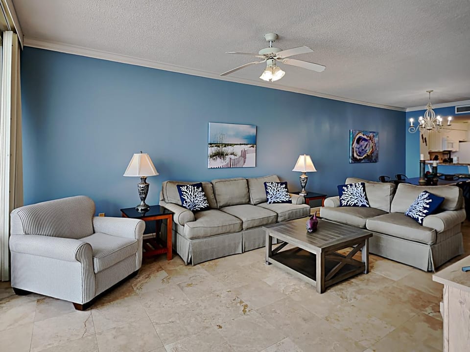 Living room, Seating area, furniture