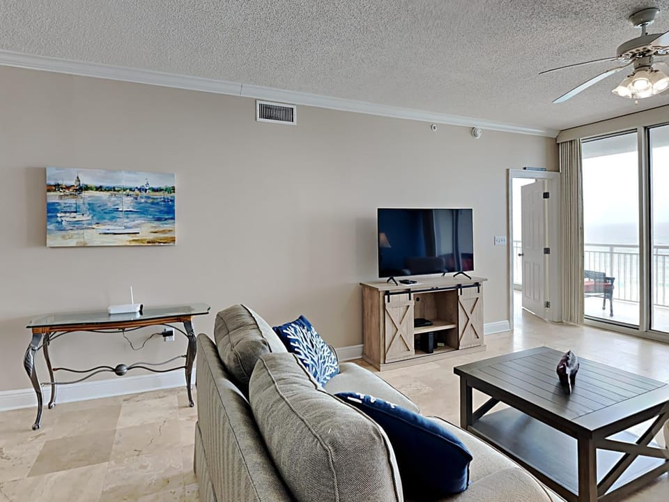 TV and multimedia, Balcony/Terrace, Living room, Sea view, furniture, air conditioner