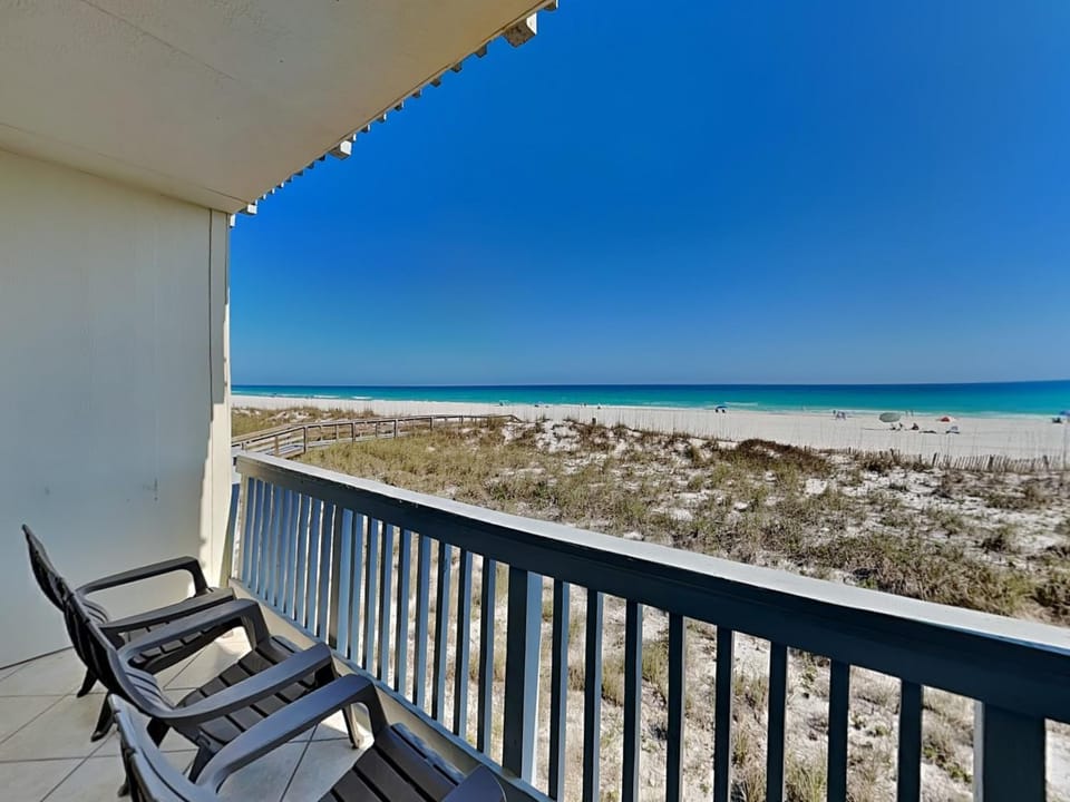 Balcony/Terrace, Seating area, Beach, Sea view