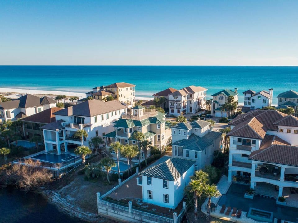 Neighbourhood, Bird's eye view, Beach, Sea view