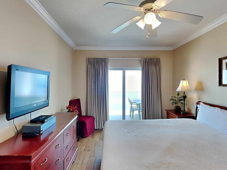 Bed, TV and multimedia, Balcony/Terrace, Seating area, Bedroom, Sea view, furniture