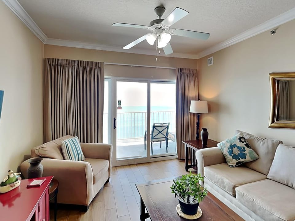 Balcony/Terrace, Living room, Seating area, Sea view, furniture