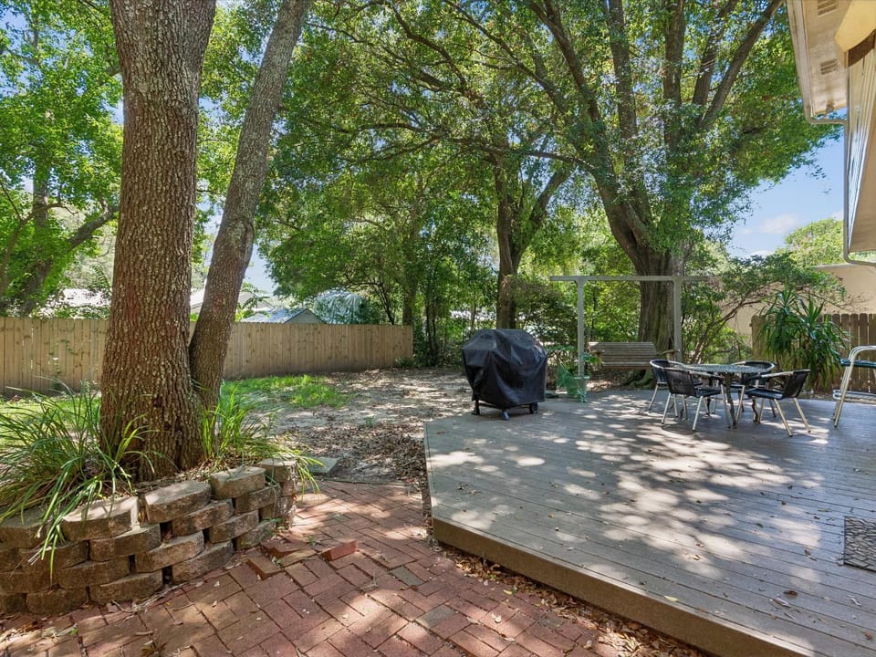 Patio, Natural landscape, BBQ facilities, Garden, Seating area