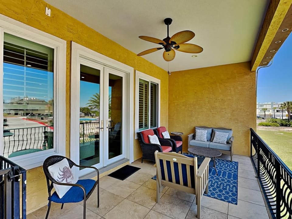 Patio, View (from property/room), Balcony/Terrace, Seating area