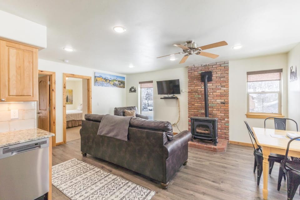 Alpenglow Unit 6 House in Ouray