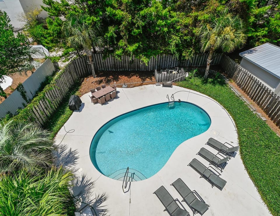 Patio, Bird's eye view, BBQ facilities, Garden, Swimming pool