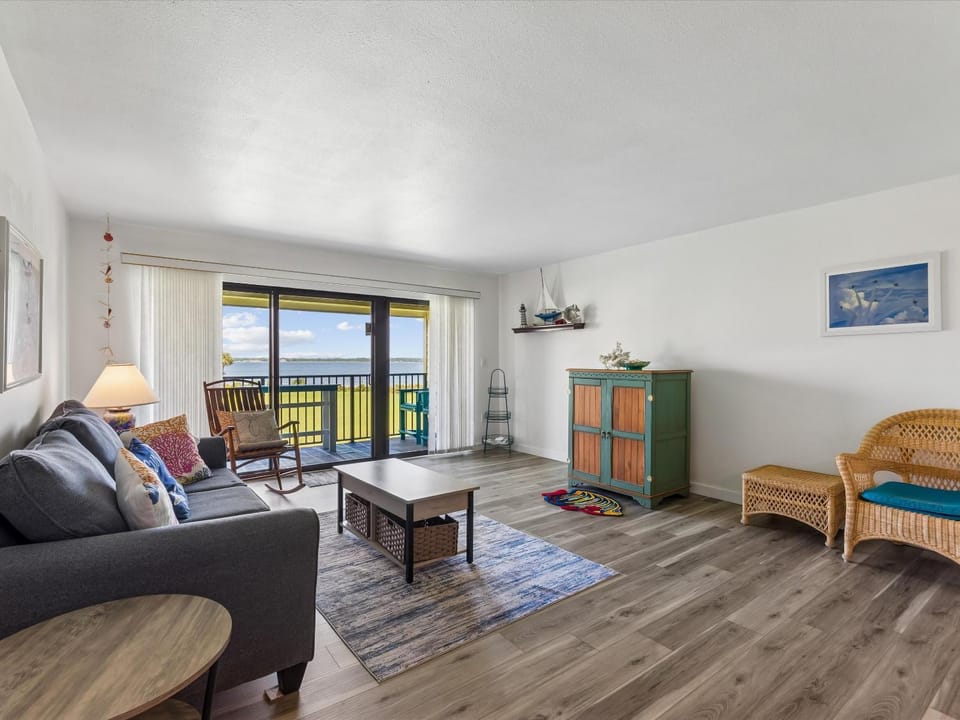 Balcony/Terrace, Living room, Seating area, Sea view, furniture