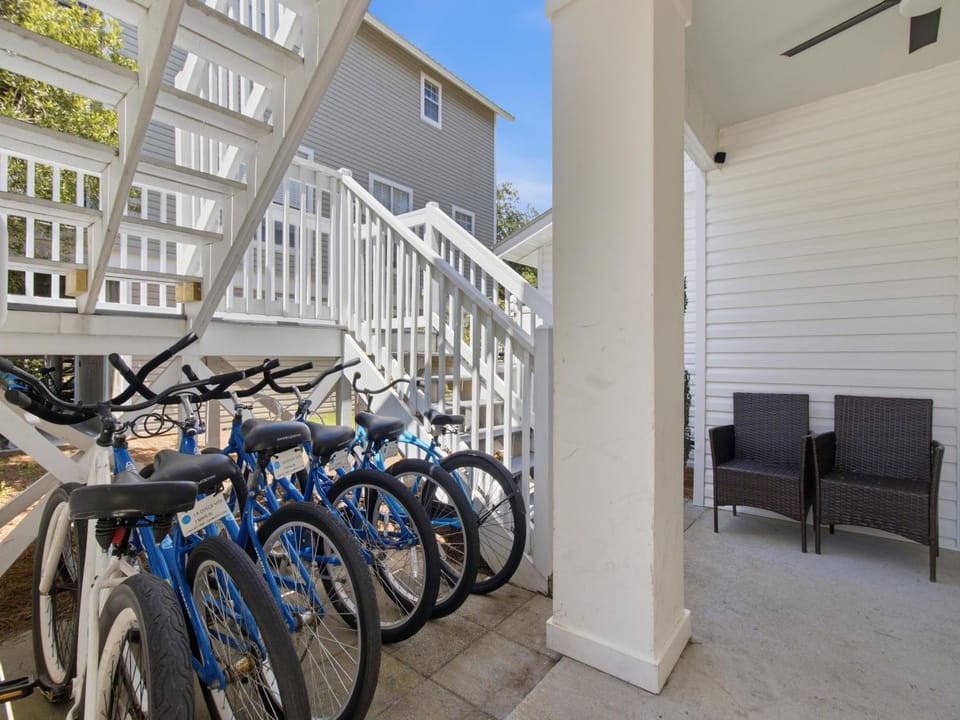 Property building, Patio, Seating area, Cycling, furniture