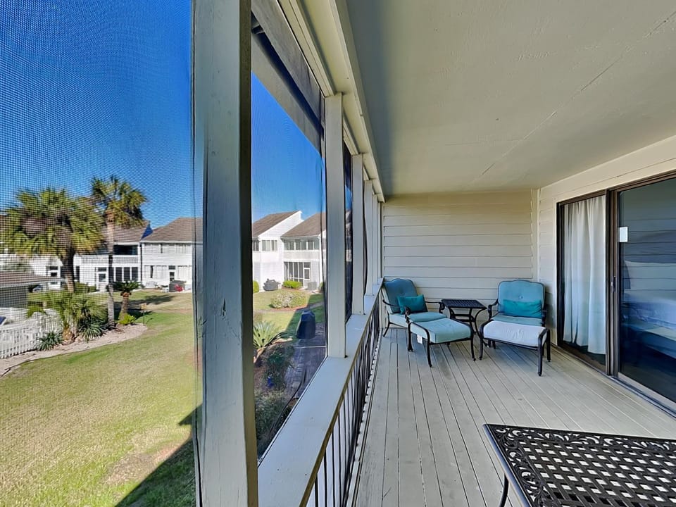 Neighbourhood, Balcony/Terrace, Seating area