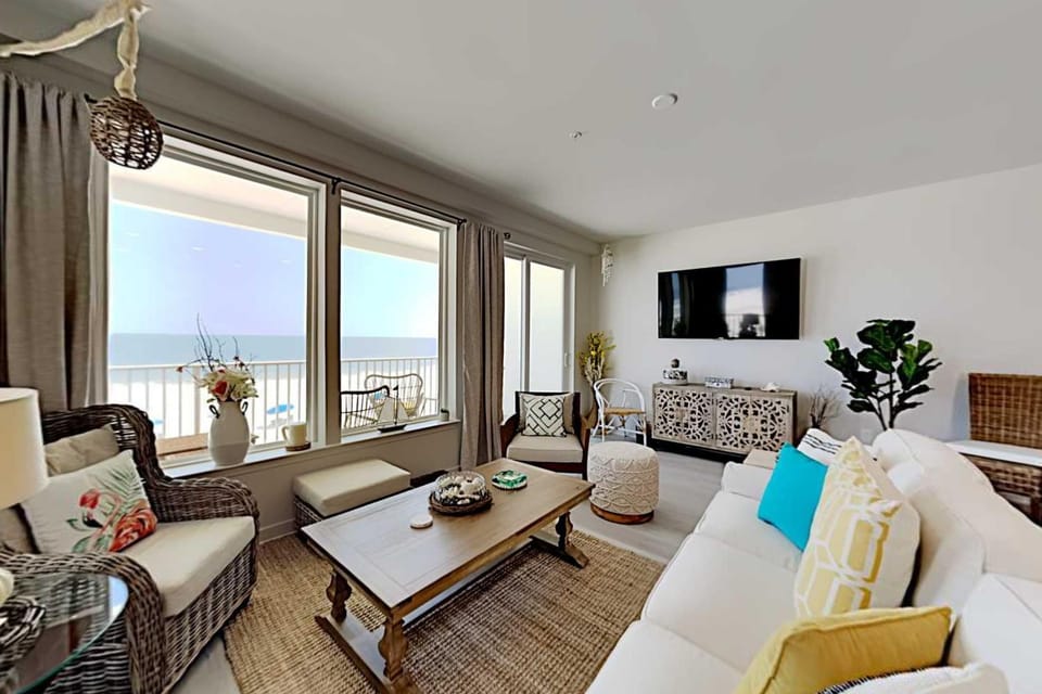 TV and multimedia, Balcony/Terrace, Living room, Seating area, Sea view, furniture