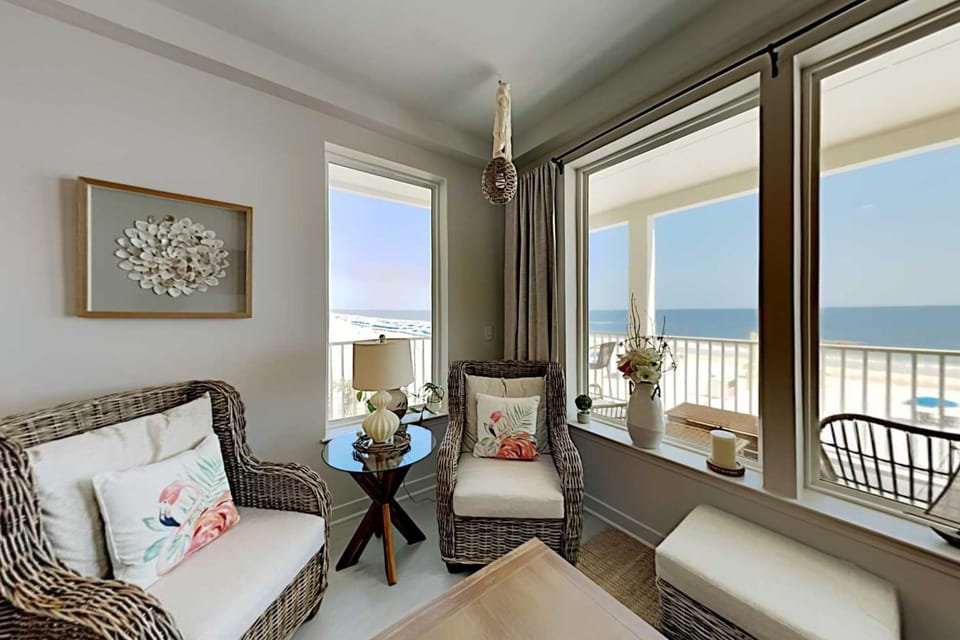 View (from property/room), Seating area, Sea view