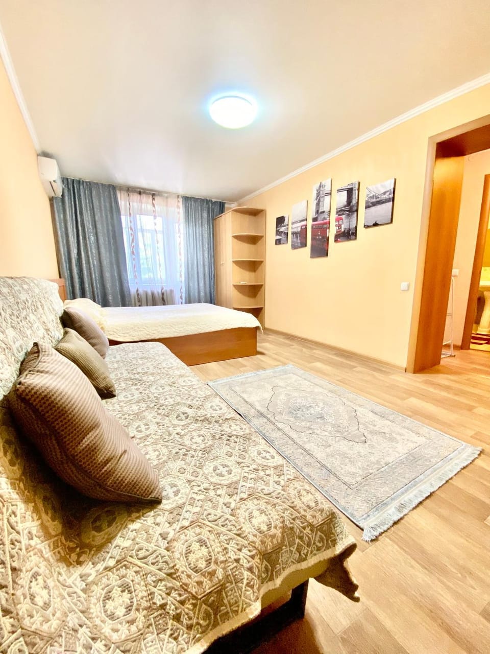 Квартира на Арбате Apartment in Almaty