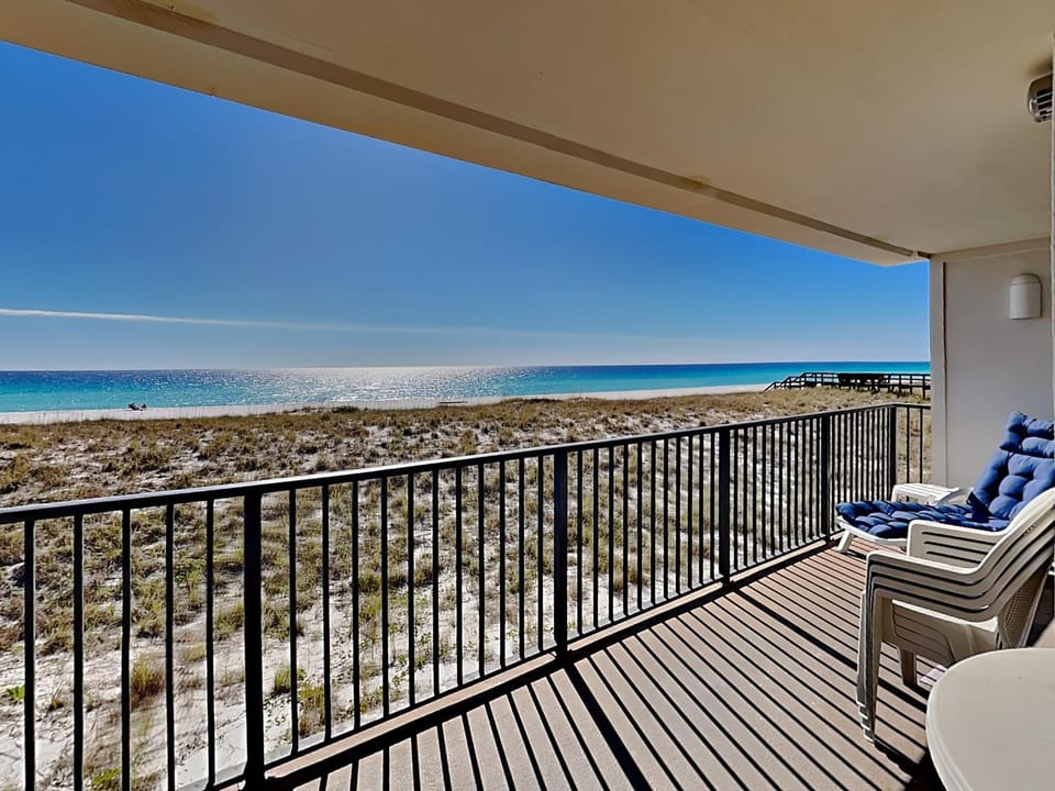 Balcony/Terrace, Seating area, Beach, Sea view
