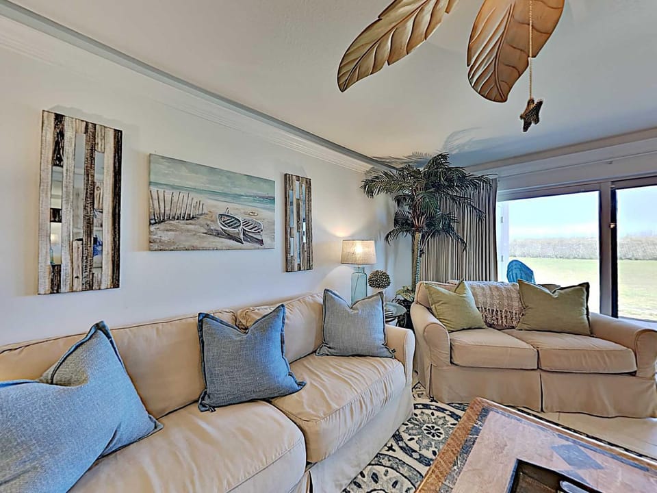 Living room, Sea view, furniture